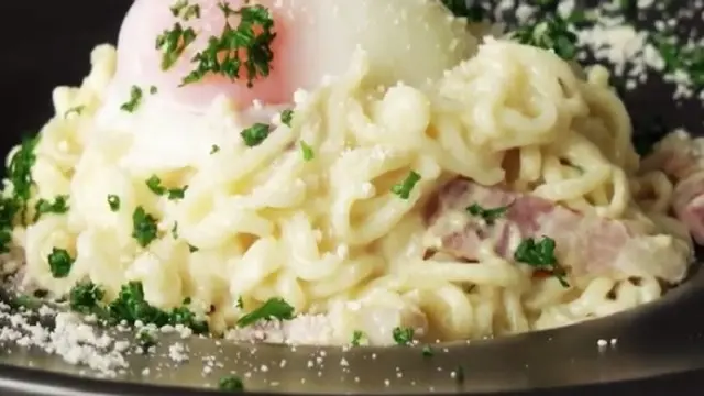 Mi Instan ala Carbonara