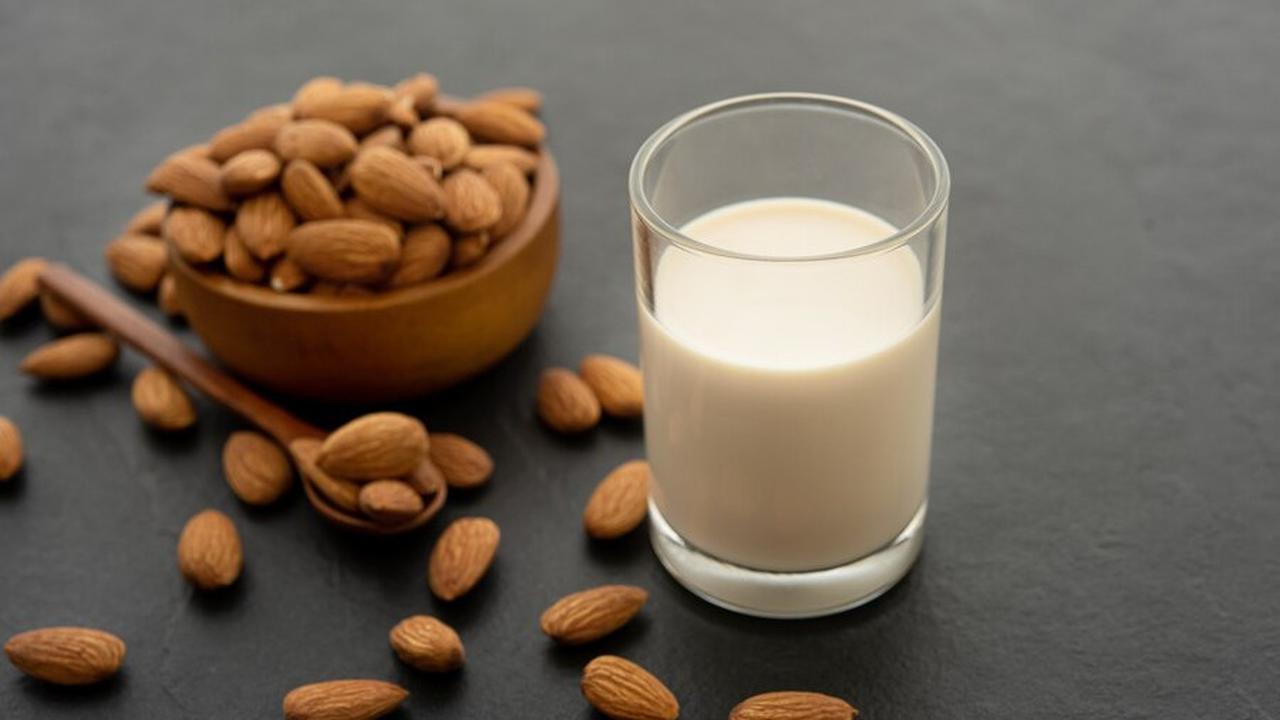 11.&nbsp;Susu Almon: Sifat Alkali dan Rendah Lemak