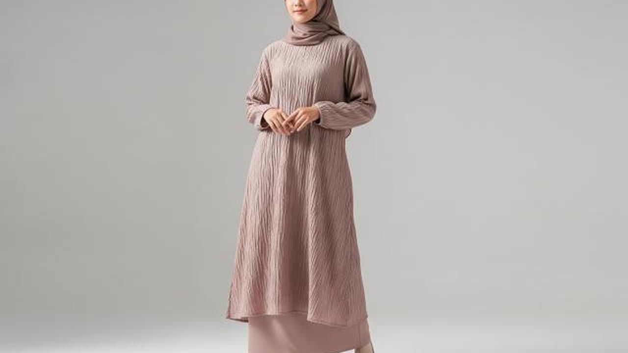 Gamis Tunik Berbahan Crinkle/Model Gamis Tunik Ala Gen Z untuk Ramadhan 2026 (Sumber; gemini.com)