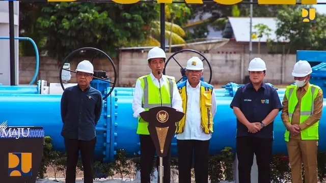 Presiden Joko Widodo (Jokowi) meresmikan Sistem Penyediaan Air Minum (SPAM) Regional Durolis (Dumai-Rokan Hilir-Bengkalis) di Rokan Hilir, Riau, Kamis (5/1/2023/2023).  (Dok Kementerian PUPR)