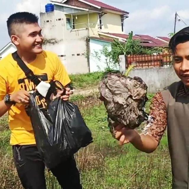 Ibu Youtuber Palembang Berakting Di Video Prank Kantong Daging Kurban Berisi Sampah Regional Liputan6 Com