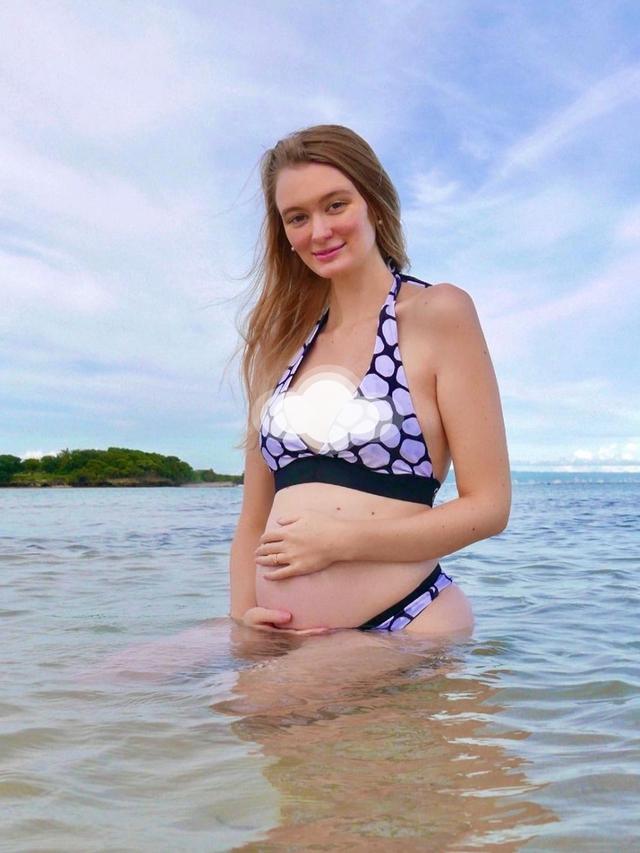 Sedang Hamil, Ini 6 Potret Baby Bump Polly Alexandria Bule yang Nikahi Pria Muntilan