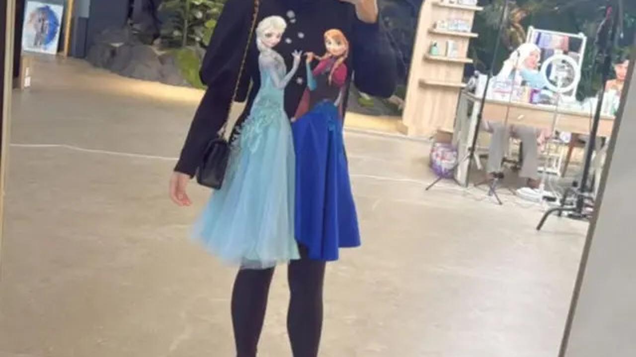 8 Gaya Selvi Ananda, Geng Cendol, hingga Aaliyah Massaid di Pesta Ulang Tahun Bertema Disney Princess Anak dr. Feni Nugraha