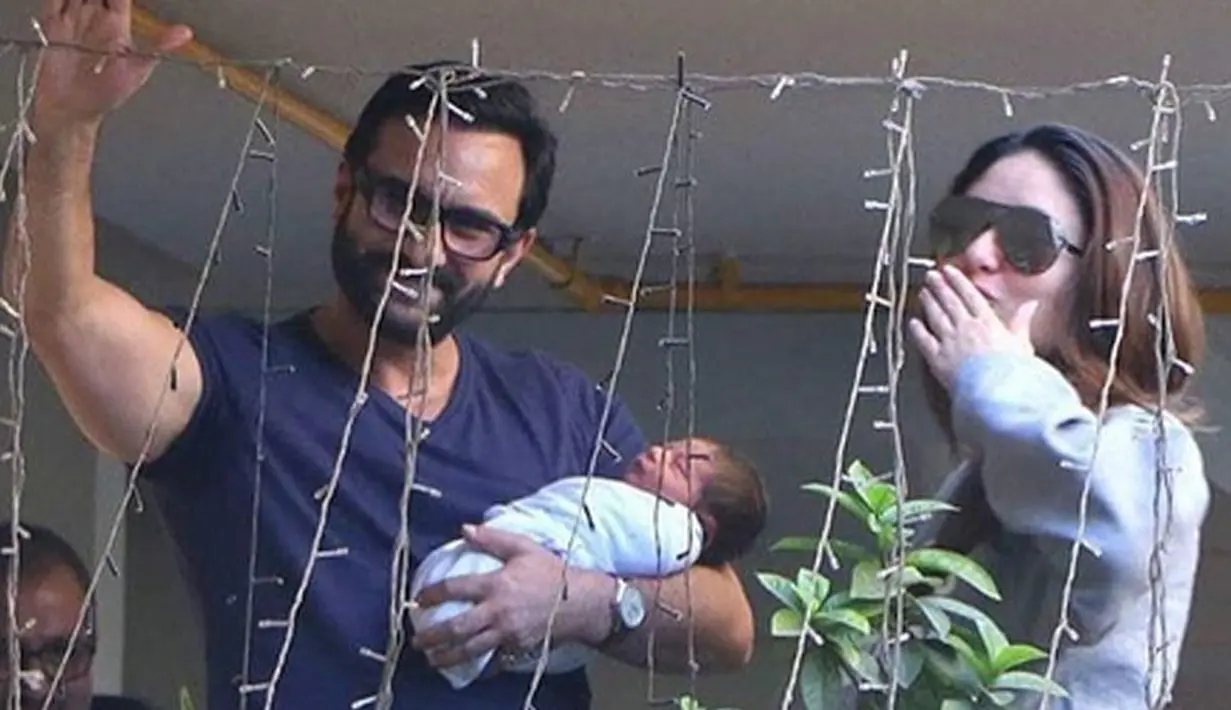 Melansir Indiatoday.com (28/12), Chopra mengatakan suatu saat nanti Taimur akan menjadi seorang pangeran. Turut merasakan kebahagiaan Saif dan Kareena, Chopra pun meminta orang-orang fokus dengan itu. (Instagram/Kareenabebo)