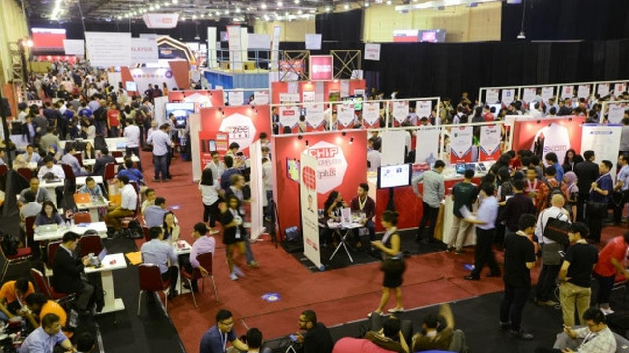 Mengunjungi gelaran Tech in Asia 2015 di Balai Kartini