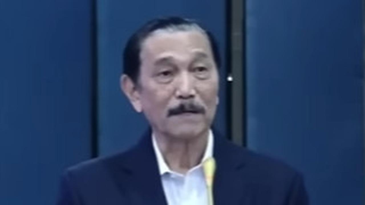 Luhut Akui Kesulitan Tangani Sampah di Bali