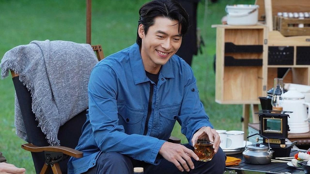 Hyun Bin Tampil Perdana di You Quiz on the Block Setelah 13 Tahun Absen dari Dunia Variety Show