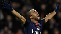 3. Lucas Moura, kecepatannya perlu mendapatkan perhatian khusus dari lini belakang Chelsea. Gelandang kelahiran Sao Paulo ini menjadi andalan Laurent Blanc untuk menerobos pertahanan The Blues. (AFP/Franck Fife) 