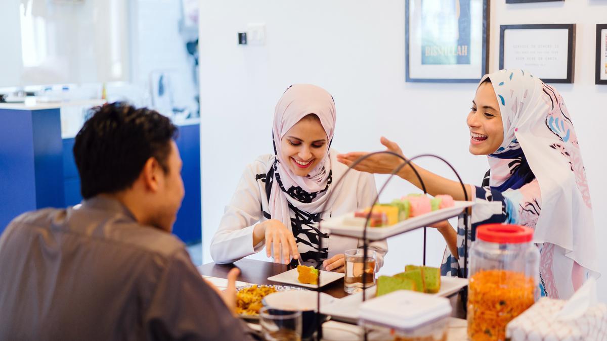 125 Ucapan Selamat Makan Sahur Lucu: Bangun Tidur, Perut Kenyang, Hati Bahagia