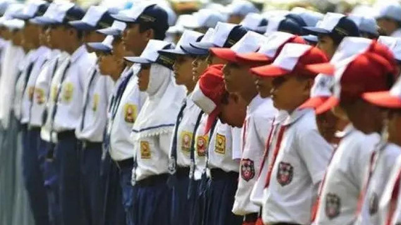 Lihat Siswa SD Praktik Renang di Lapangan, Dedi Mulyadi Geram Bahas Biaya Tiket