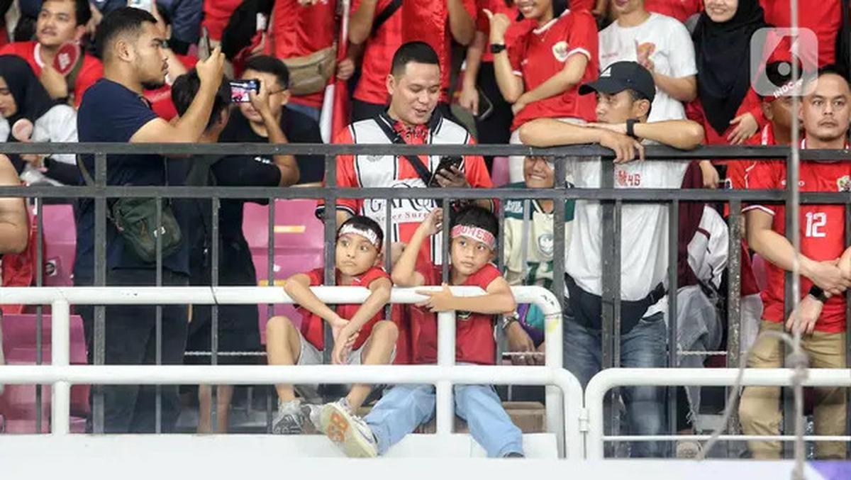 Dukung Timnas Indonesia, Puluhan Ribu Suporter Padati SUGBK