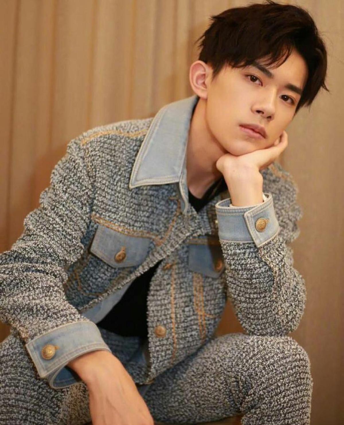 8 Potret Jackson Yee, Memerankan Disabilitas dengan Totalitas di 'BIG WORLD', Ternyata Ganteng Banget