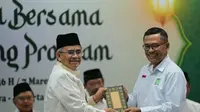 Makmurkan Masjid, Sinar Mas dan APP Group Wakafkan Alquran