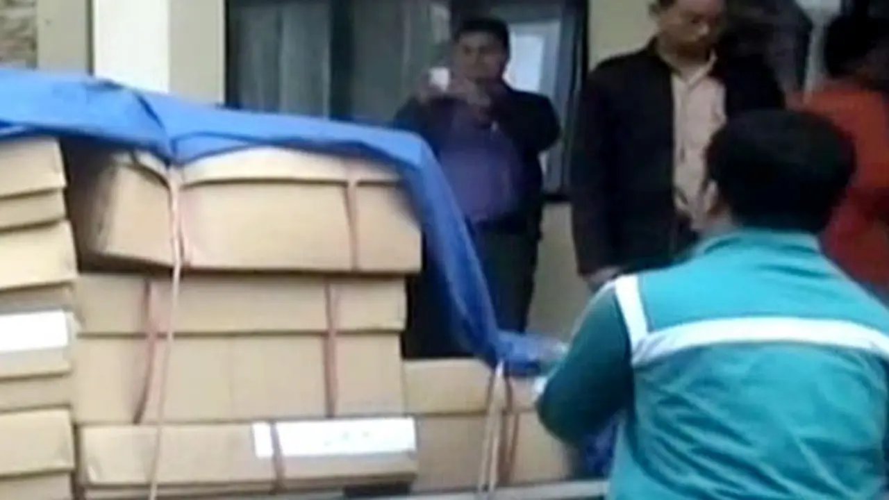 distribusi soal UN SMP - Liputan6 Siang