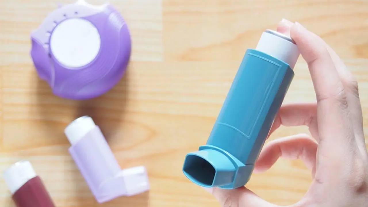 Sering Pakai Inhaler Bikin Asma Tambah Parah? (Orawan Pattarawimonchai/Shutterstock)