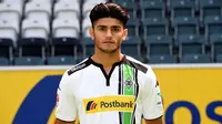 Mahmoud Dahoud merupakan pesepak bola muda binaan akademi Borussia M'Gladbach. (AFP/Patrik Stollarz)