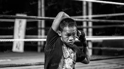 Uji coba dalam enam ronde itu menjadi persiapan terakhir Daud Yordan sebelum berangkat ke Uruguay. (Bola.com/Vitalis Yogi Trisna)