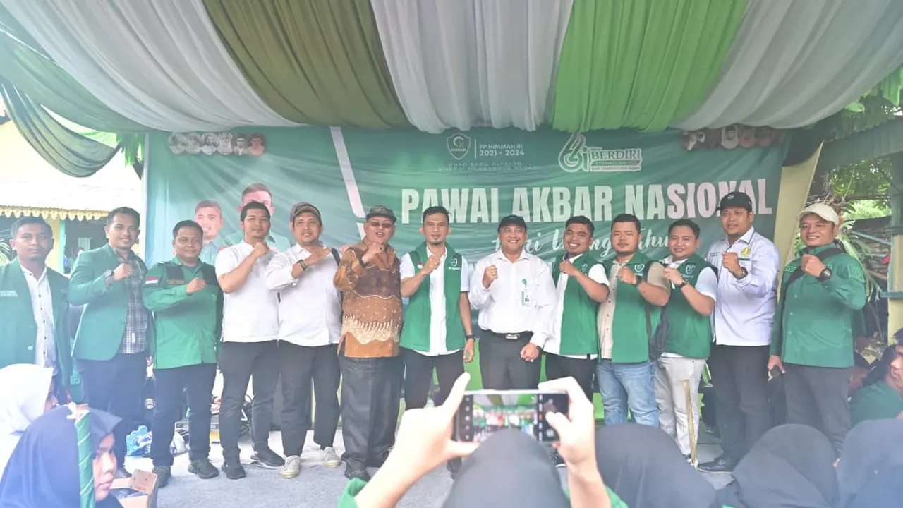 Himpunan Mahasiswa Al Washliyah (HIMMAH) genap berusia 64 tahun. Organisasi yang didirikan 30 November 1959 ini, merayakan miladnya dengan menggelar Pawai Akbar Nasional dari Istana Maimun menuju Makhtab Islam Tapanuli (MIT) atau Museum Al Washliyah di sa