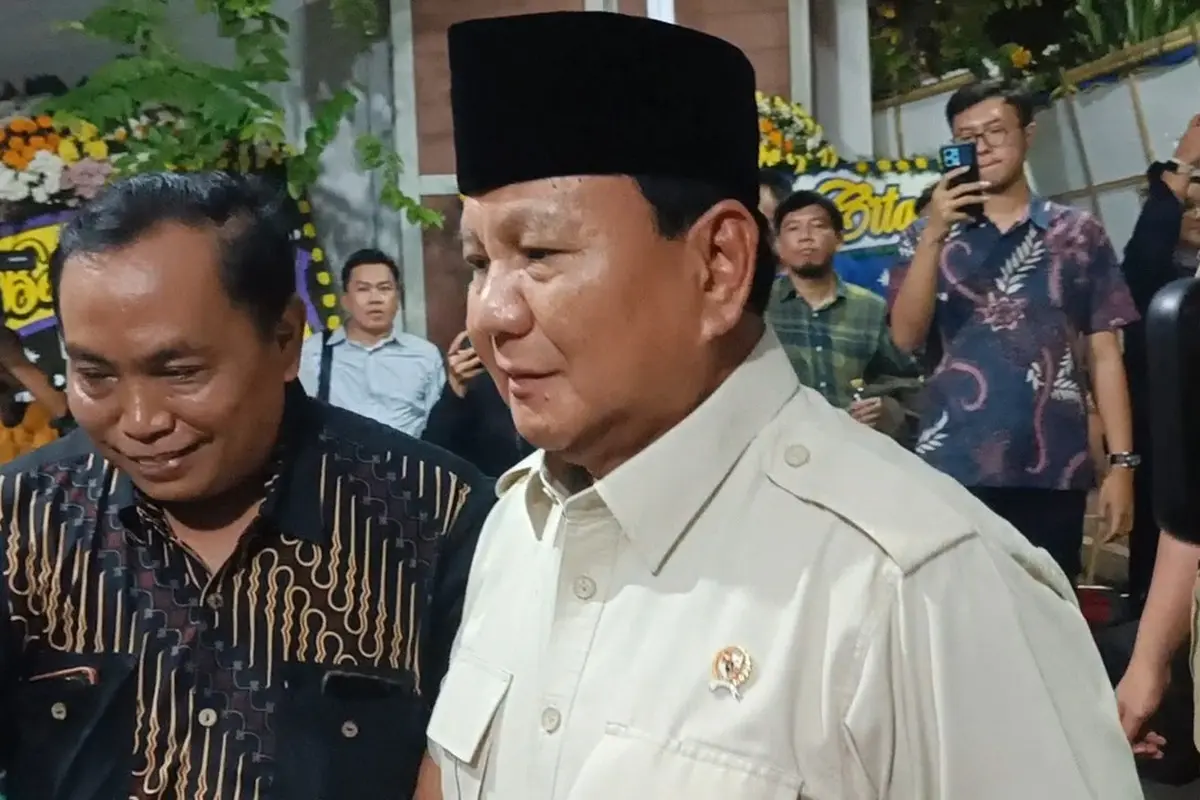 Menhan Prabowo Subianto melayat ke rumah duka mantan Menteri Koordinator Bidang Kemaritiman, Rizal Ramli, Rabu (3/1/2024)