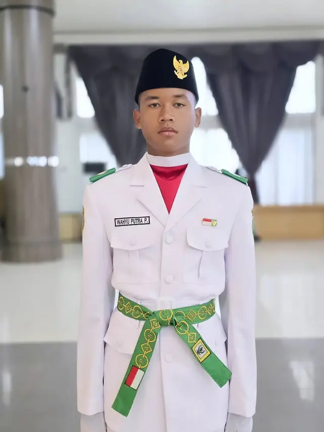 Potret Keponakan Fitri Carlina Jadi Anggota Paskibraka Kutai Timur/Instagram Fitri Carlina