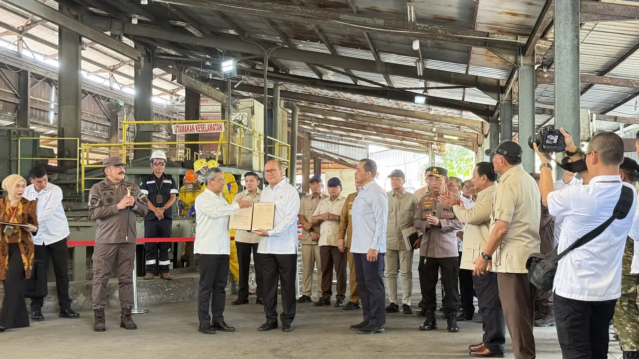 Presiden Prabowo di Smelter PT. Tinindo Internusa