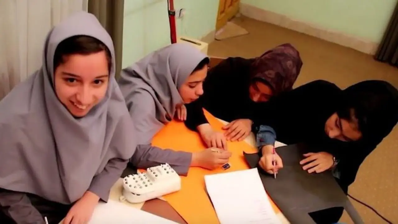 6 Remaja Putri Tim Robotik Afghanistan Ditolak Masuk AS