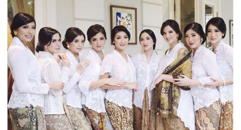 Jessica Iskandar bersama rekannya yang tergabung dalam kelompik Girl Squad. (Instagram)