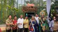 Peresmian Glam Aviary, taman burung yang terletak di Wisata Kampung Danau Kalpataru, Perumahan Banjar Wijaya, Kelurahan Poris Plawad, Kecamatan Cipondoh, Banten.
