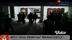 Seorang wanita juragan kos-kosan di Lamongan ditemukan meninggal dunia di rumahnya dengan luka bekas senjata tajam di tubuhnya. Polisi yang tiba di lokasi langsung melakukan olah TKP.