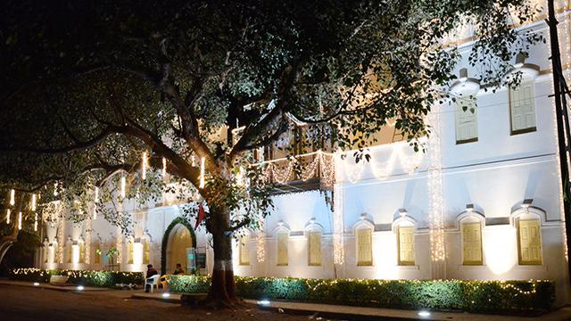 Rumah peninggalan keluarga Ambani di Gujarat, India, yang saat ini menjadi museum penghormatan terhadap ayah Mukesh Ambani. (Dok. Situs Resmi Dhirubai Ambani Memorial Chorwad)