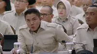 Momen Seskab Teddy Tayangkan Video Progres Pembangunan Jembatan di Retret Kabinet