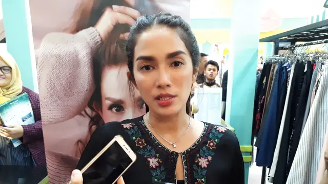 Banyak selebritas Tanah Air yang cari sampingan bahkan banting setir jadi wirausaha atau pengusaha.