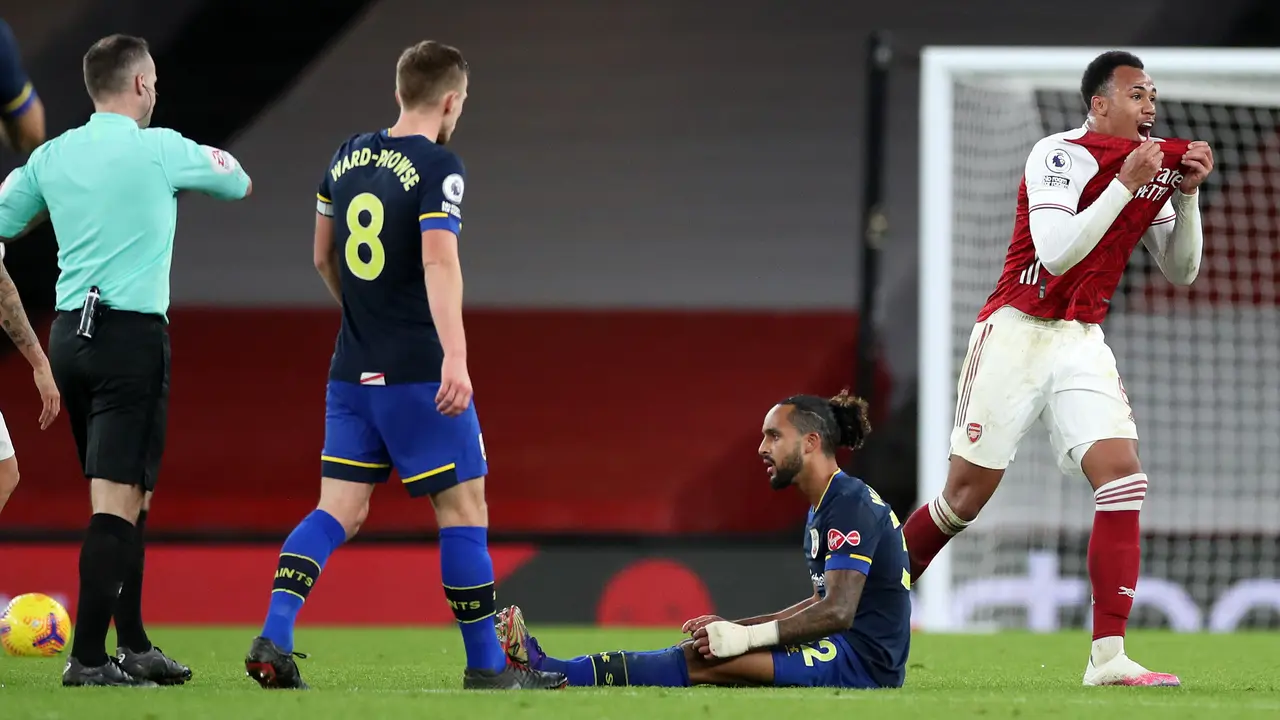 Bek Arsenal, Gabriel.
