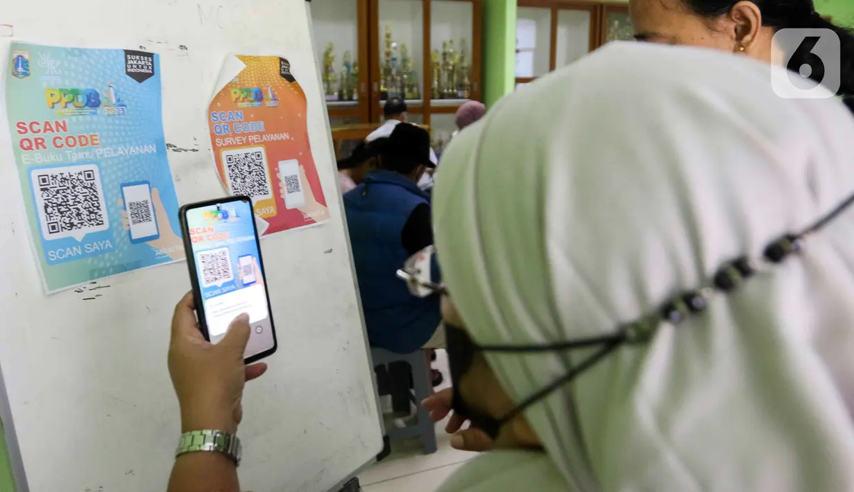Aktivasi akun adalah tahap dalam mekanisme pendaftaran setelah pengajuan akun. Jika sudah melakukan aktivasi, peserta bisa lanjut ke tahap memilih sekolah tujuan beserta peminatannya lalu memantau hasil seleksi di portal pendaftaran. (Liputan6.com/Herman Zakharia)
