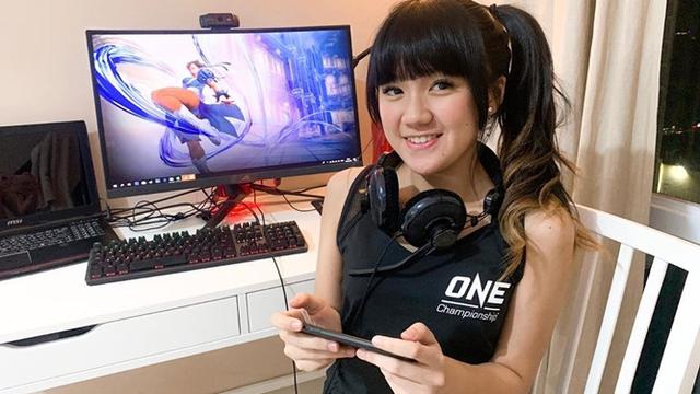 6 Potret Terbaru Cindy Gulla, Eks JKT48 yang Kini Jadi YouTuber Gaming