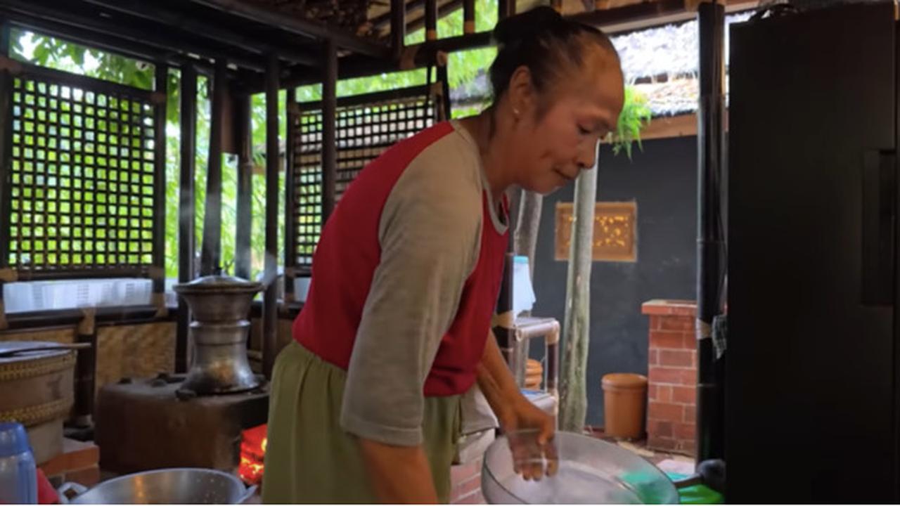 emak anah ibu dede