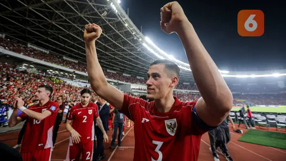 <p>Ekspresi kegembiraan kapten Timnas Indonesia, Jay Idzes, setelah mengalahkan Timnas Bahrain 1-0 pada matchday kedelapan Kualifikasi Piala Dunia 2026 zona Asia di Stadion Utama Gelora Bung Karno, Jakarta, Selasa (25/3/2025). (Bola.com/Bagaskara Lazuardi)</p>