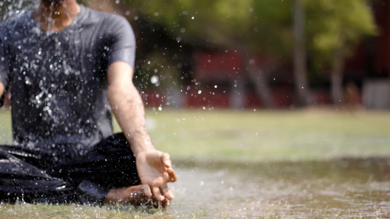 6 Pose Yoga Ini Bisa Tingkatkan Sistem Imun di Musim Hujan
