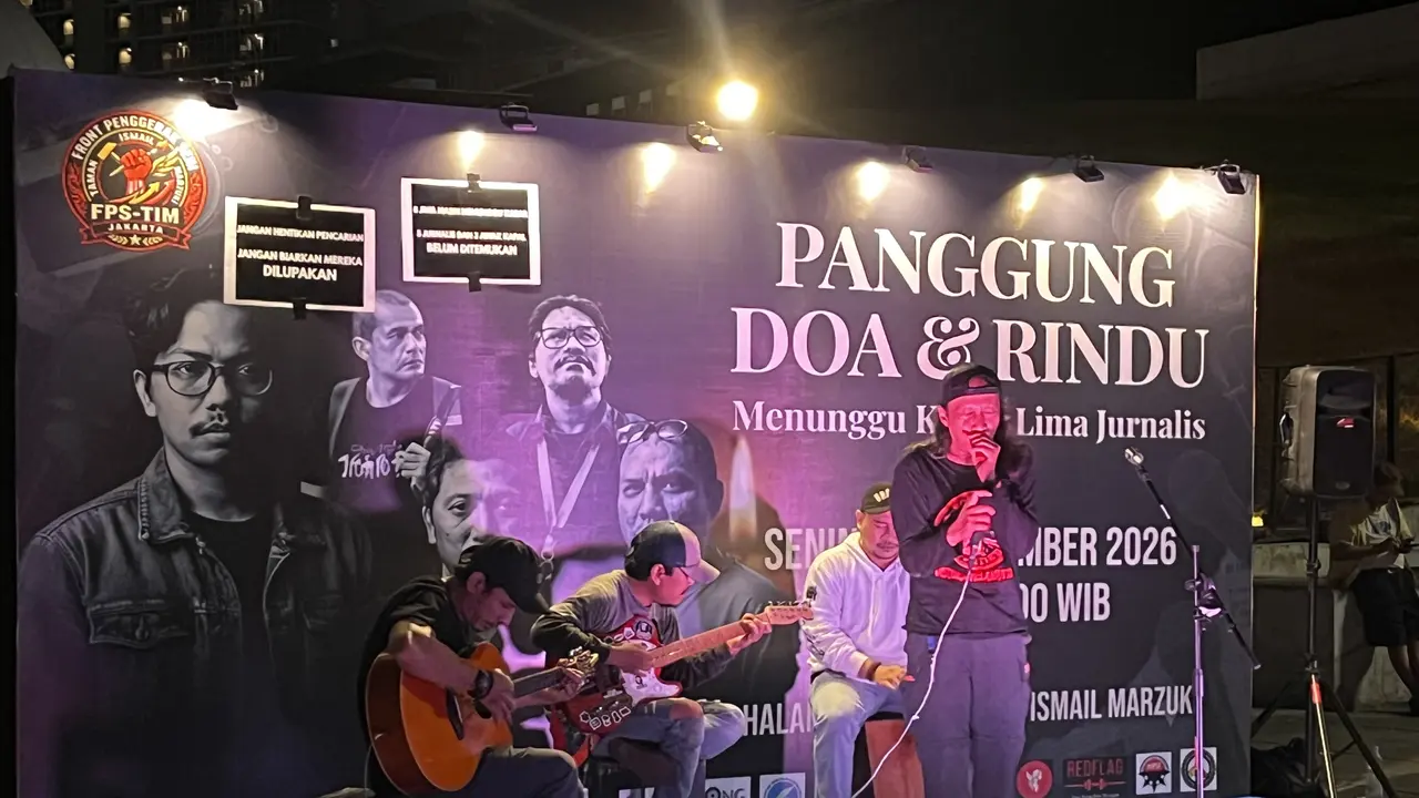 Seniman TIM Gelar Panggung Doa untuk 5 Jurnalis yang Hilang di Selat Sunda