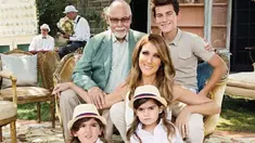 Menikah di tahun 1994, rumah tangga Celine Dion dihadapkan pada kenyataan pahit yakni penyakit paru-paru yang diderita oleh suaminya.