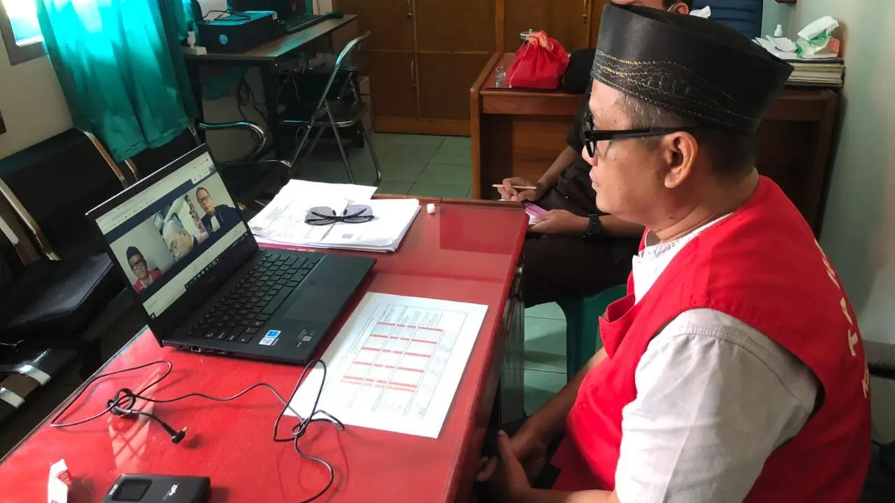 Terdakwa kasus korupsi di Pertamina Cilacap, Andriyanto divonis tujuh tahun penjara dan denda sebesar Rp200 juta dan wajib mengganti uang kerugian Rp4,1 miliar. (Foto: Istimewa)