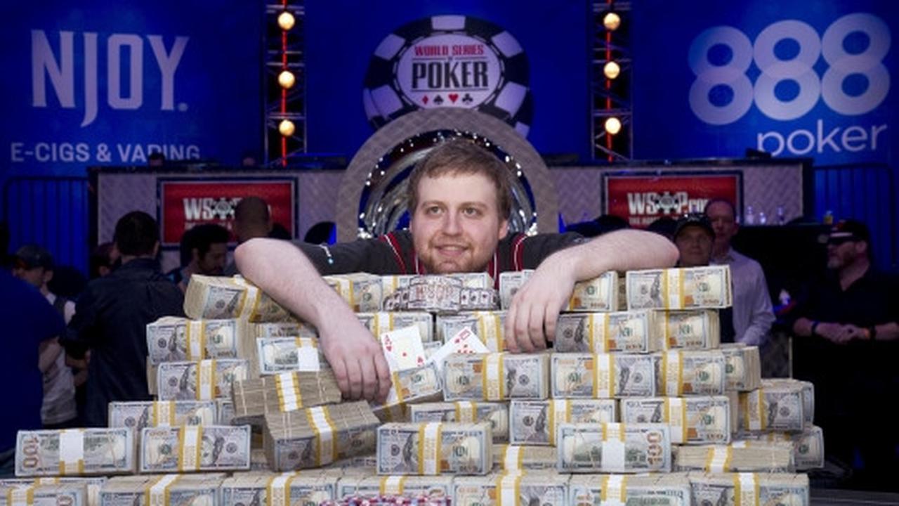 Menang poker, pria ini raup uang tunai Rp 104 miliar