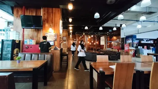 Rekomendasi Tempat Makan Enak Dekat 'Malioboro' Madiun, Dekat dan Lezat