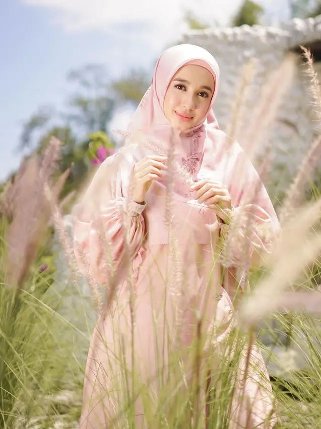 Kerap Tampil dengan Bare Face, Ini Inspirasi Warna Lipstik Laudya Cynthia Bella untuk Tampil Cantik Natural di Hari Lebaran