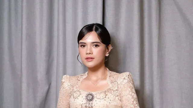Audi Marissa sebagai Bridesmaid banjir pujian. (credit: instagram.com/audimarissa)