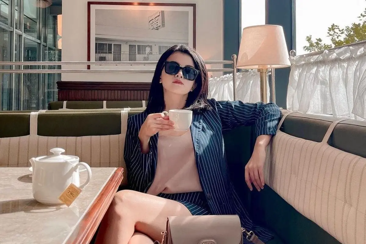 Tania Putri Pemeran Helen Kepompong yang makin glow up dan bikin pangling