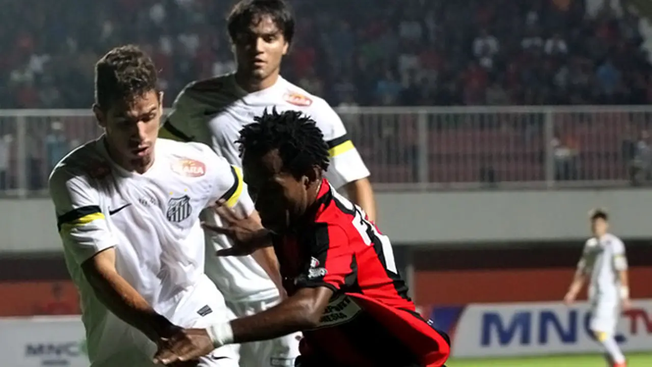 persipura-vs-santos-131003c.jpg