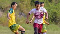 Mantan gelandang Persijap Jepara,&nbsp;Johan Juansyah (baju putih). (dok. Instagram&nbsp;Johan Juansyah)