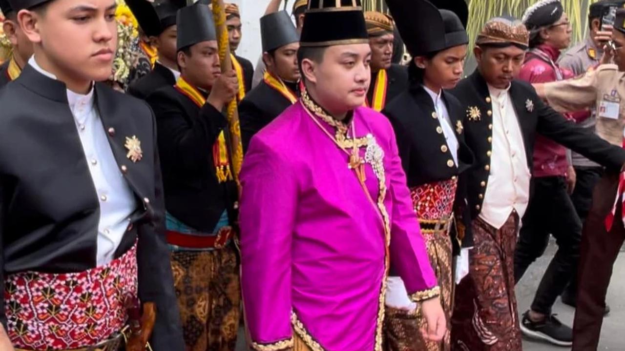 Usai Jumenengan, Pakubuwono XIV Purboyo Baca Sabda Dalem di Atas Batu Keramat