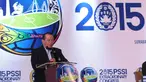 Ketua Umum PSSI 2015-2019, La Nyalla Mattalitti memberikan pidato pertamanya usai terpilih dalam Kongres Luar Biasa PSSI 2015 di Hotel JW Marriot, Surabaya, Sabtu (18/4/2015). La Nyalla mendapat 92 suara dari 106. (Liputan6.com/Helmi Fithriansyah)